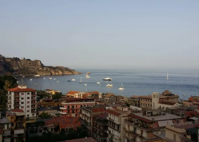 Apartament Baia Taormina *