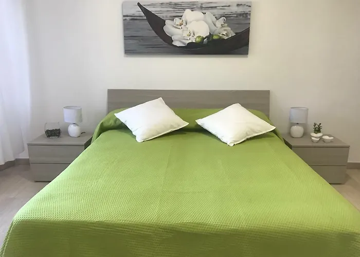 Baia Taormina Apartment Giardini Naxos